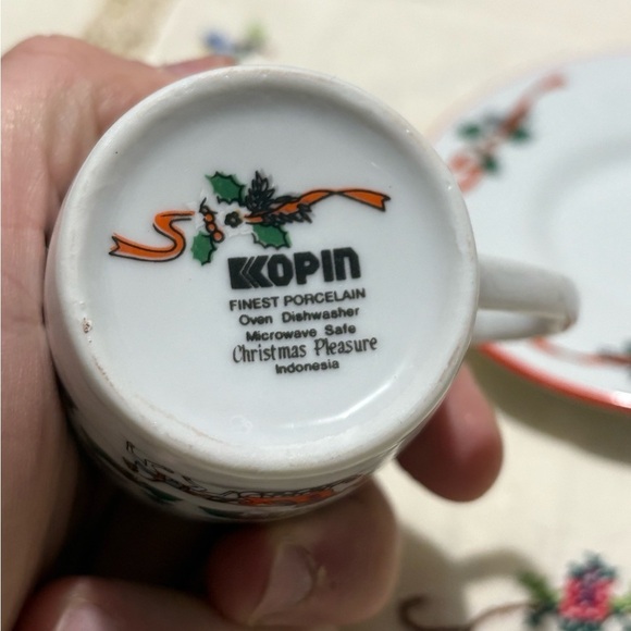 Festive Christmas Tree Espresso Mug and Saucer - Picture 5 of 12